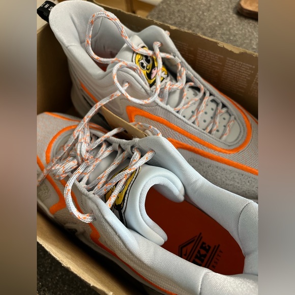 RARE “Nike University” Cosmic 2 main image 4